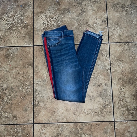 Women’s Express Jeans - Picture 2 of 3